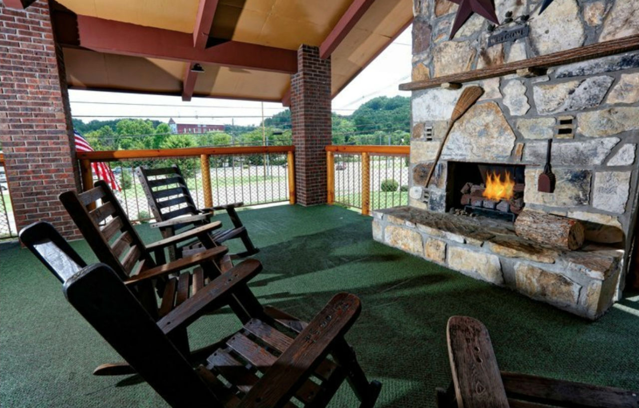 Wild Bear Inn Pigeon Forge Eksteriør billede